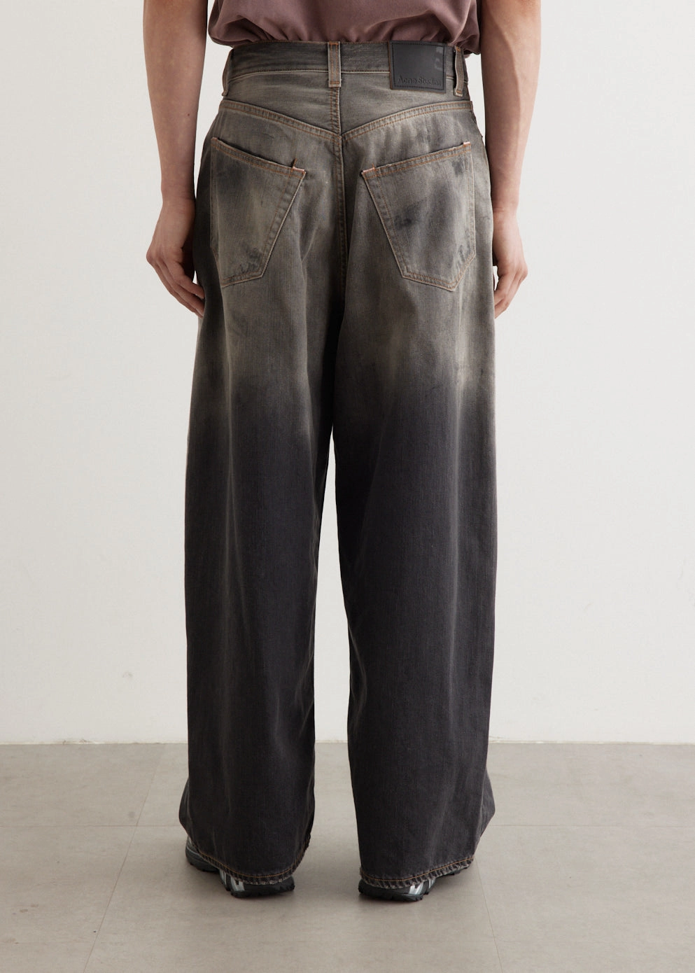 Outdoor Adventure Stylish Family Style Lifestyle Piece 2023M FN Trafalgar Jeans