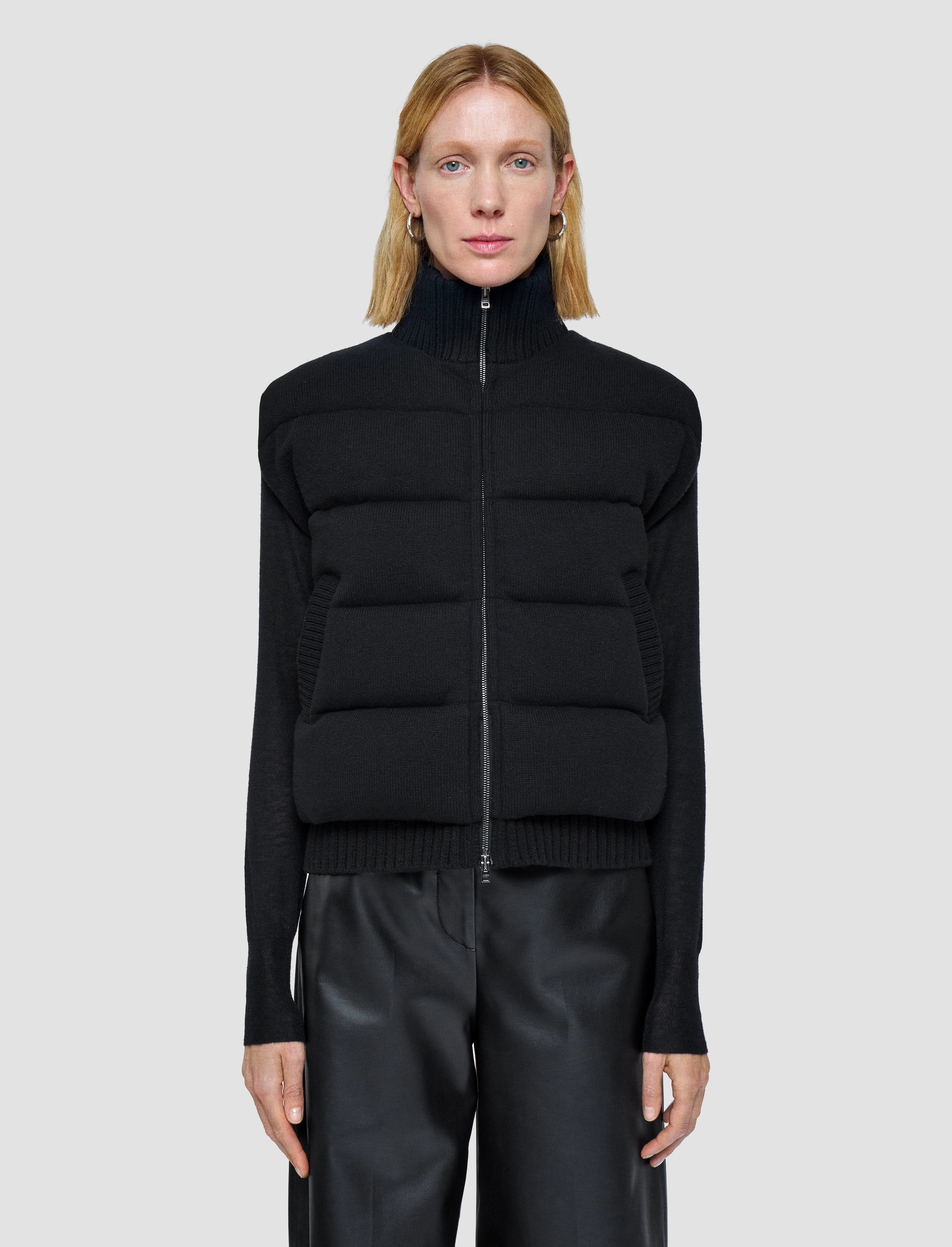 Knitted Down Puffer Gilet shopping Barrier Seam Construction