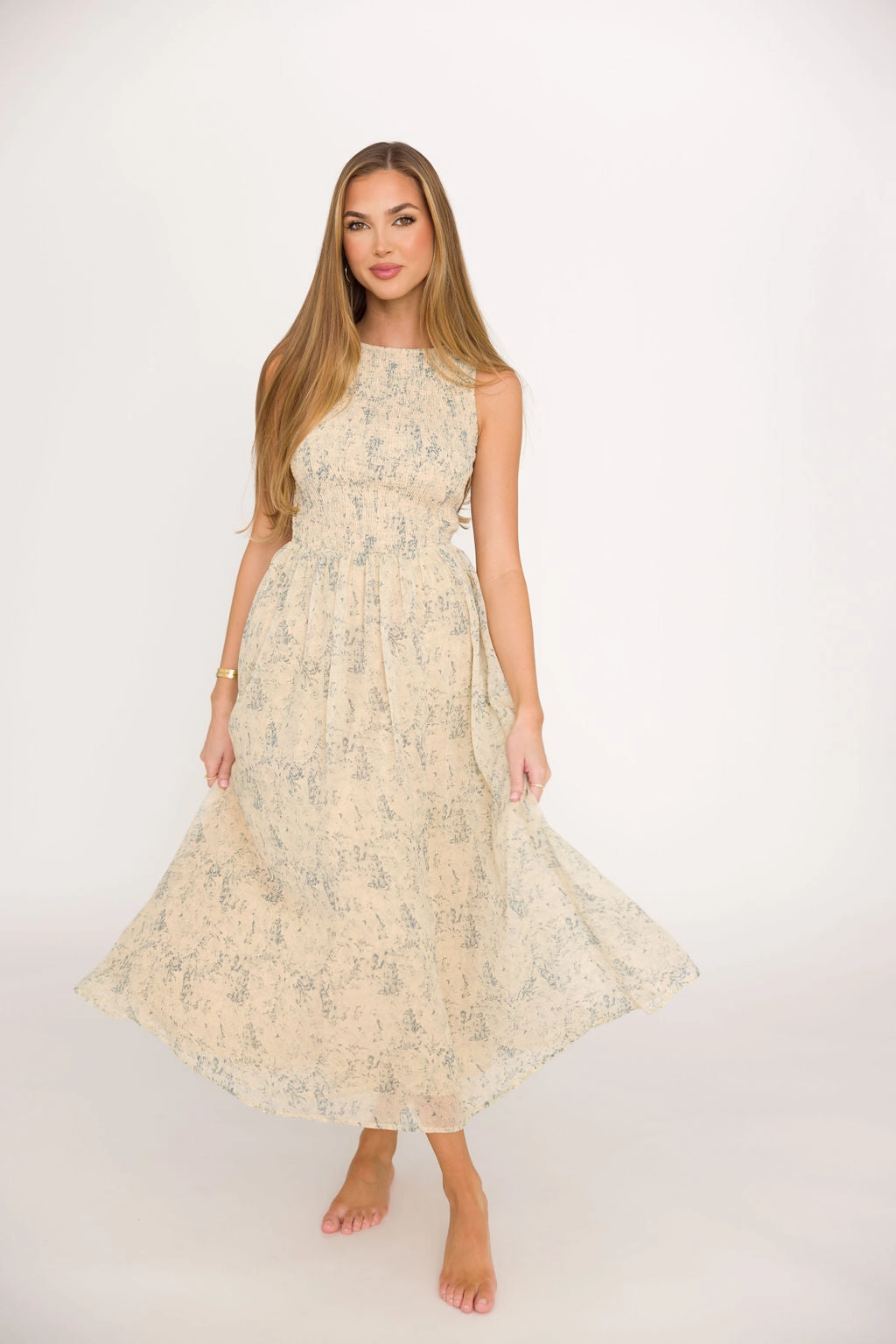 Summer Wardrobe Alaina Floral Print Smocked Midi Dress in Blue Multi * Final-Sale *