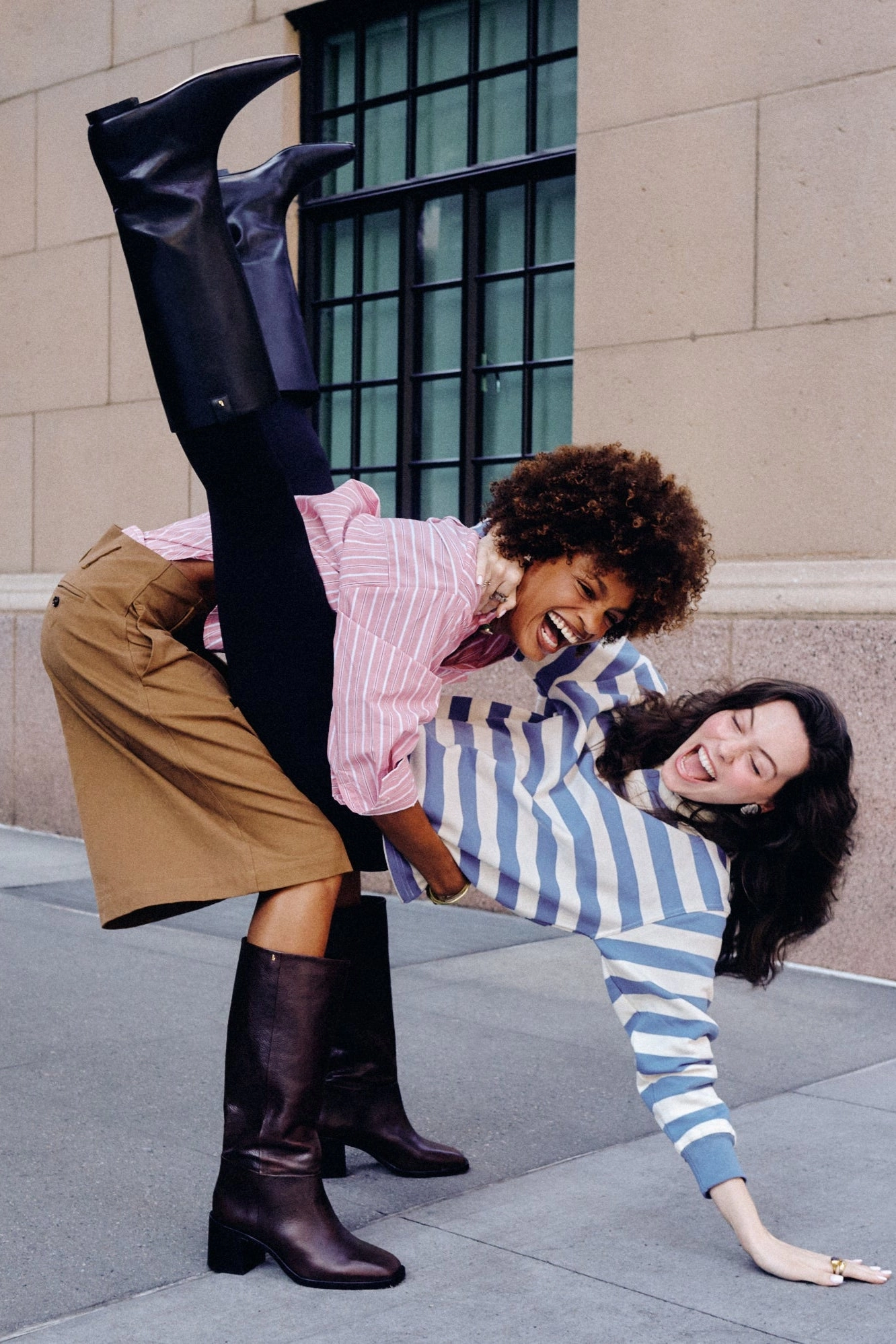 Alexis Flat Boot In Black Leather Padded Collar Structure Multi   Purpose