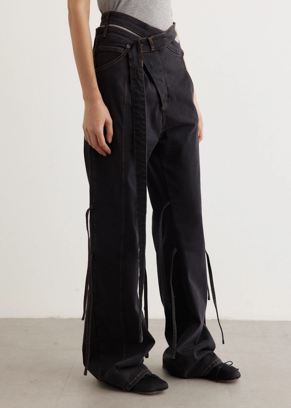 Signature Wrap Jeans Anytime Look