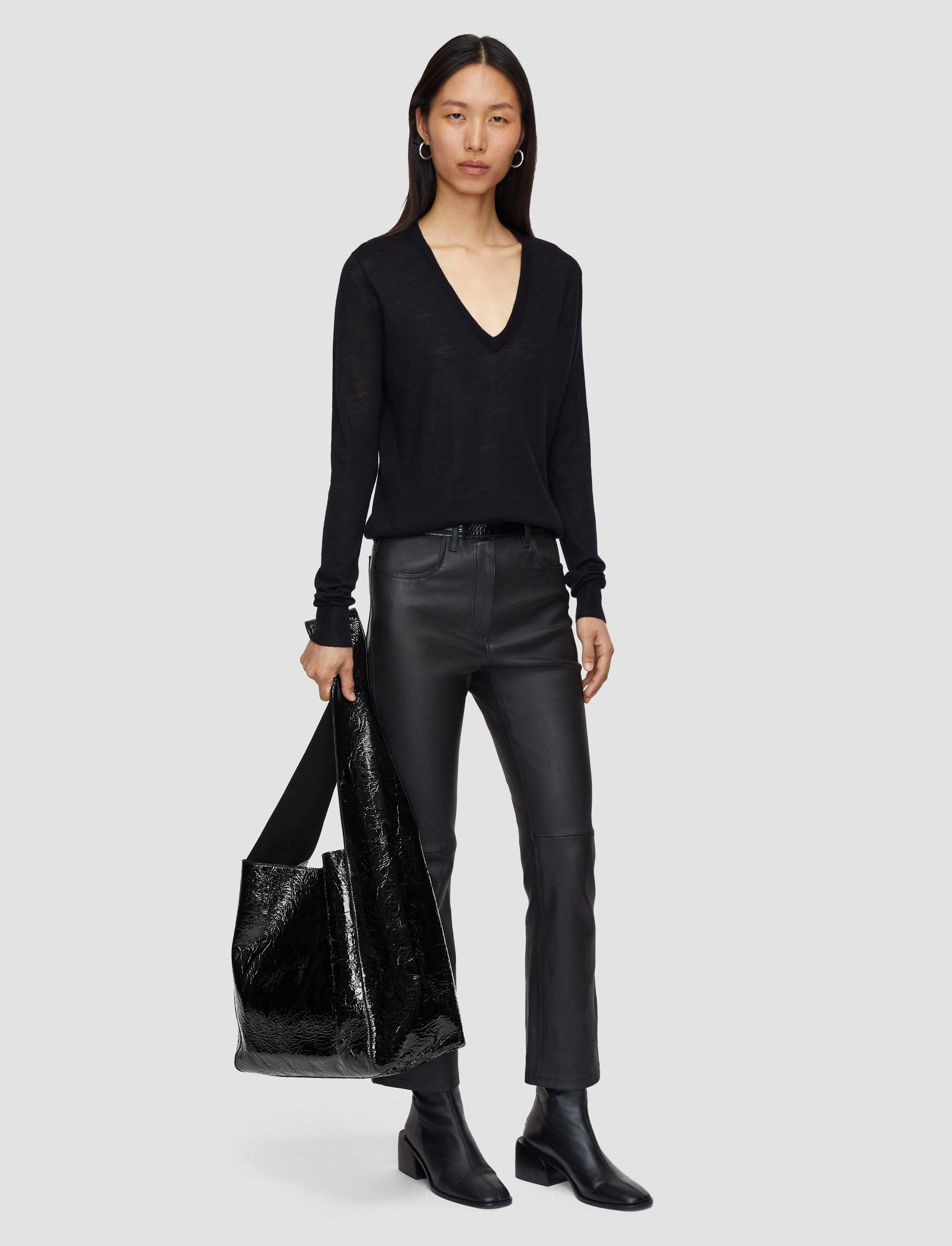 Cashair V Neck Jumper Thermochromic Fiber Applications