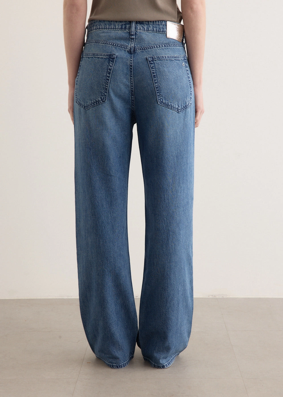 Versatile Cut Neutral Vibrant Chill Outfit Featherweight Logan Jeans