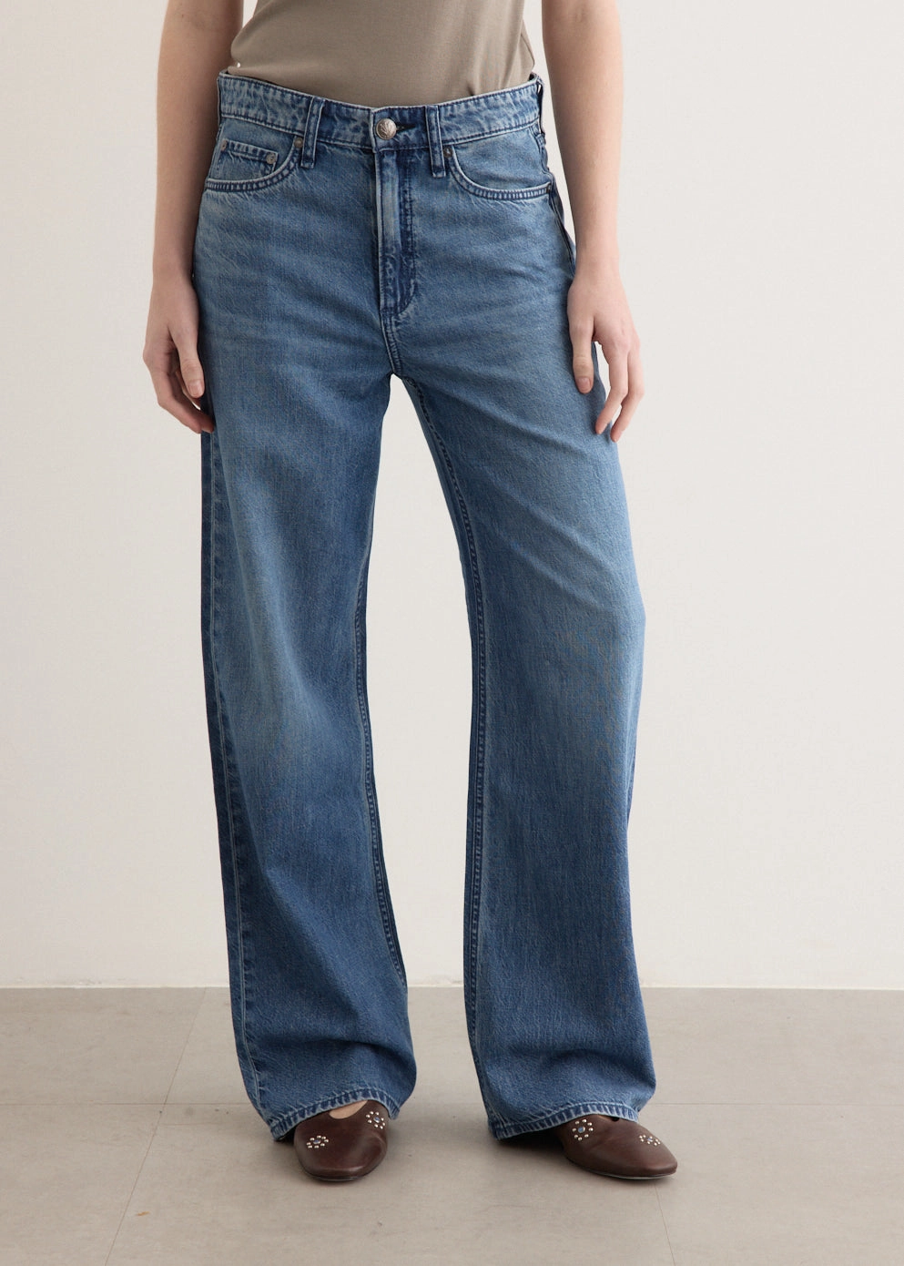 Stretch Classic Gym Ready Featherweight Logan Jeans