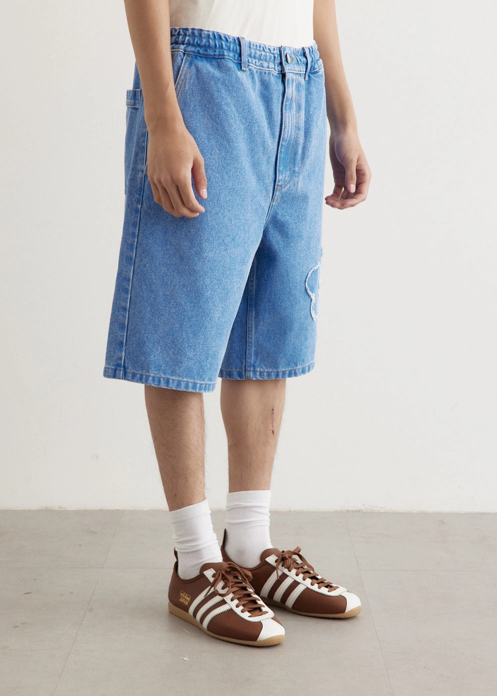 Loose Spring Mood Flower Patch Bleached Denim Shorts