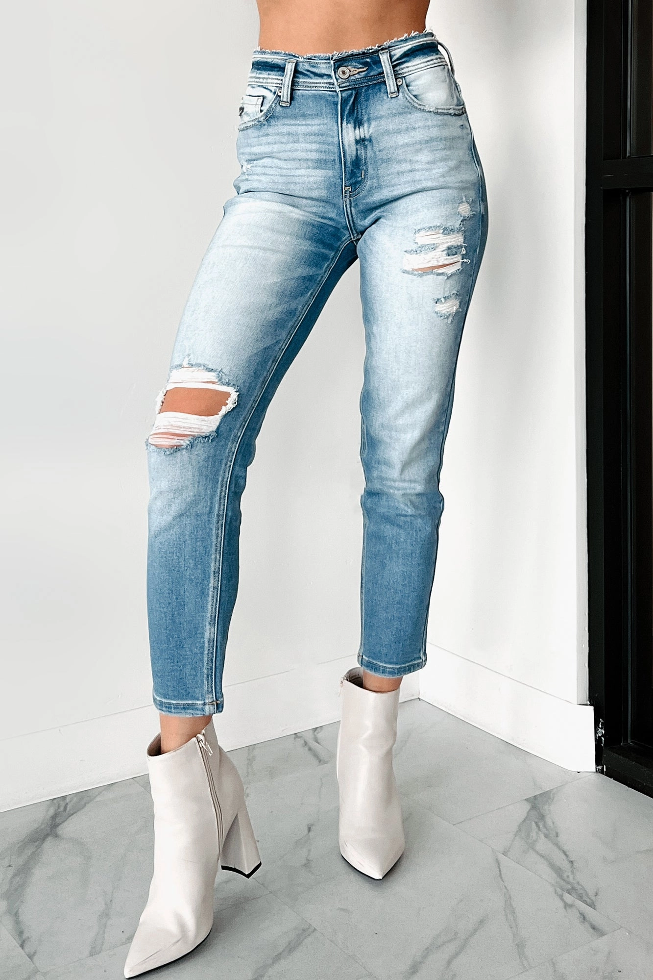 Andreas High Rise Distressed Kancan Mom Jeans (Light) Daily Mix Breathable Weekend Warrior Travel Outfit