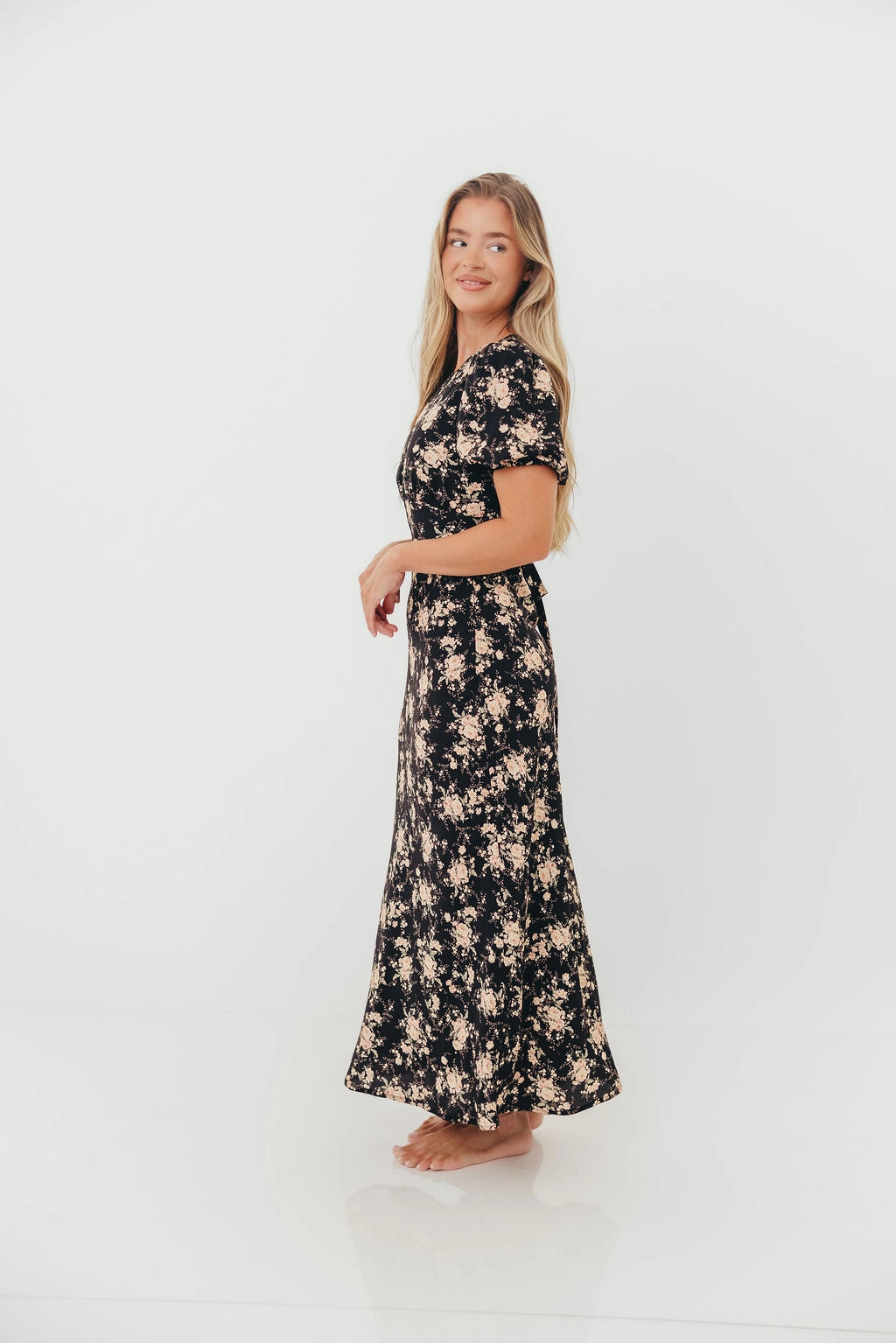 Relaxed day dress Tall-Fit Annie Maxi Dress in Black Floral