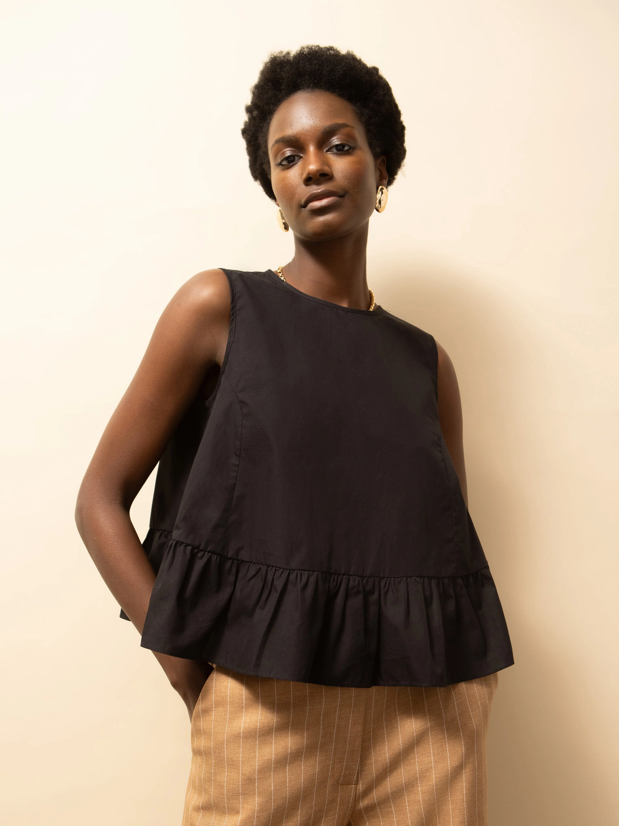 Breathable3DKnit FrenchTerry Black Frill Hem Cotton Top