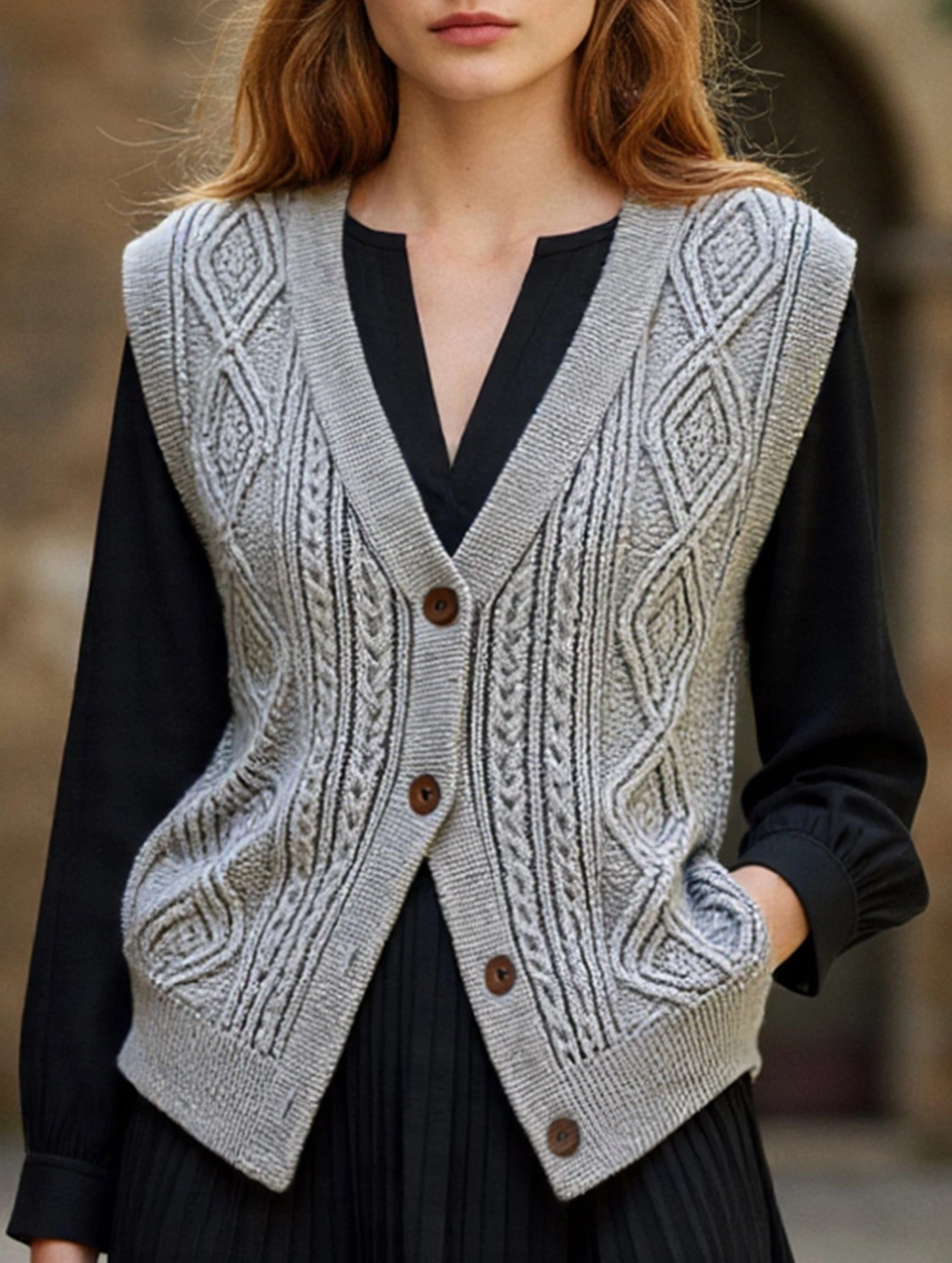 Stand Up Collar Knit vest with crisscross pattern