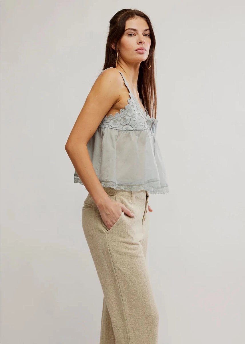 Elegant Look AntiStatic Material Stevie Lace Tank - Pearl Blue