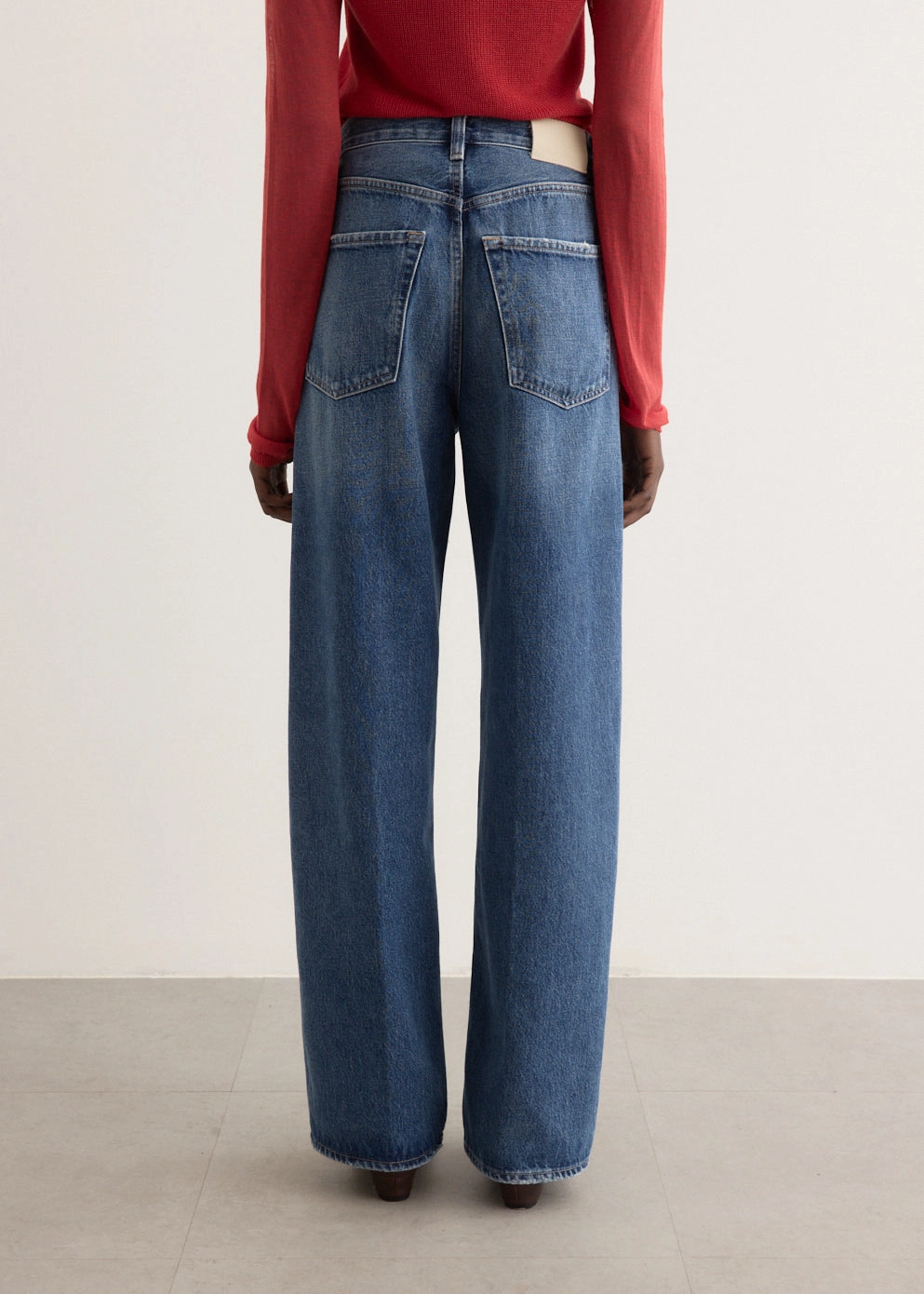 Athlete Fit Holiday Vibes Smart Outfit Ayla Baggy Jeans