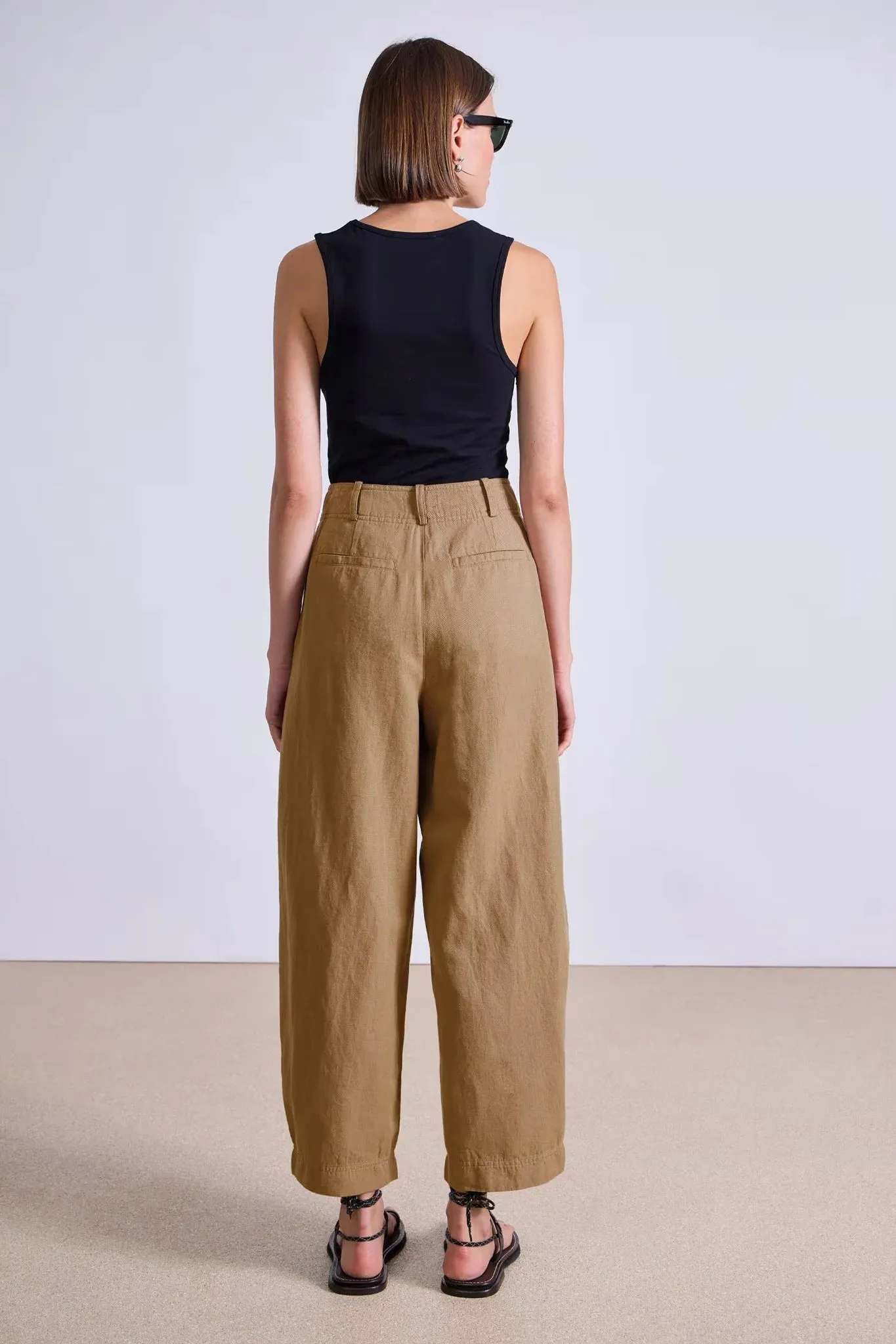 Bari Crop Trouser Essential Layer Smooth Texture