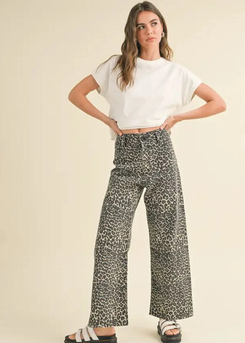 Stretch Fit Compression Support Lining Bernadette Leopard Print Pants