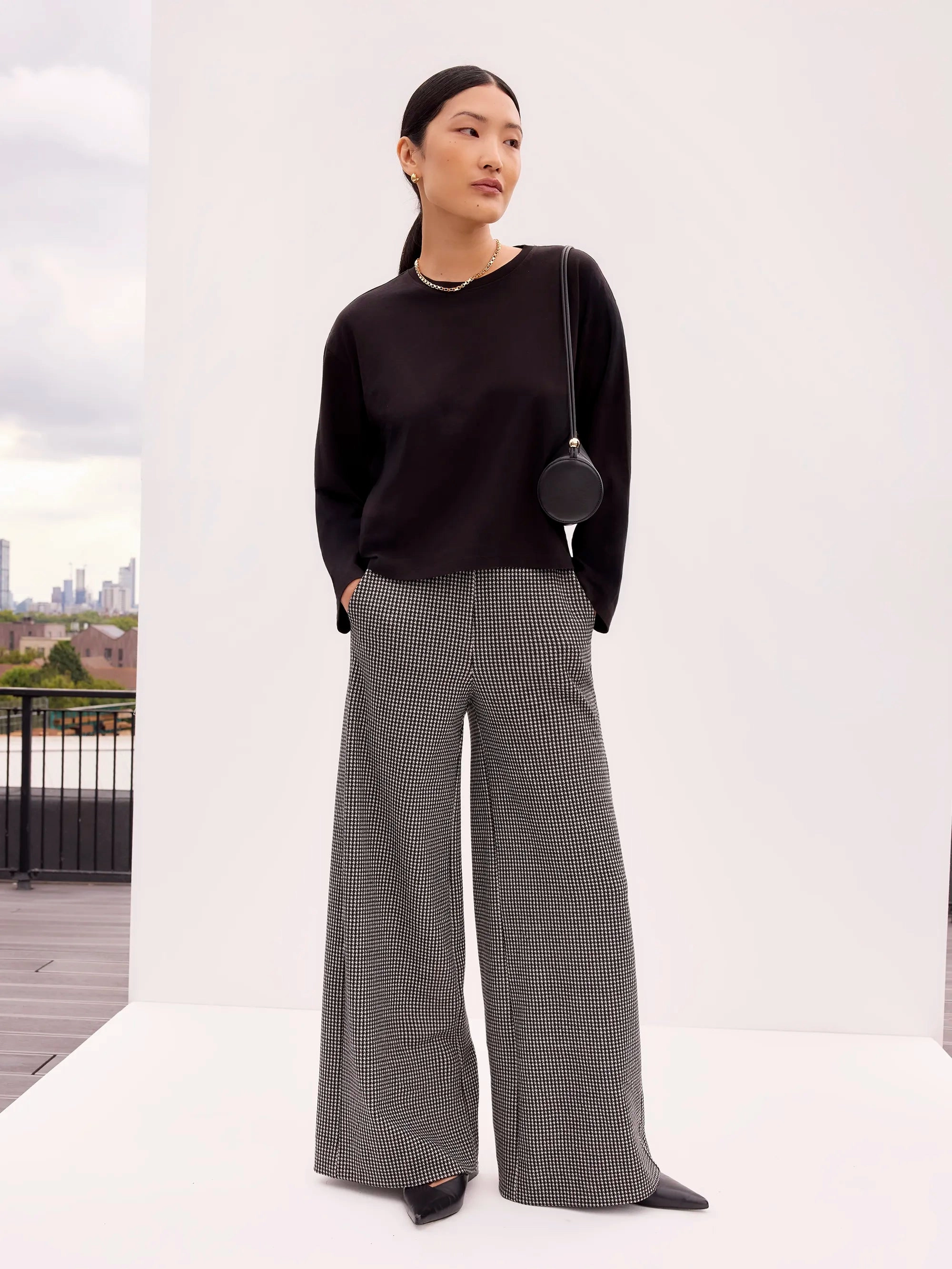 FrayResistant Fabric Black Long-Sleeved Organic Cotton T-Shirt