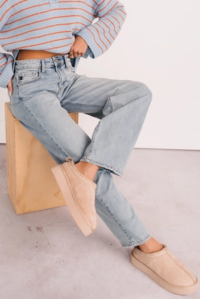 Quick Outfit Brock High Rise Barrel Leg Kancan Jeans (Light)