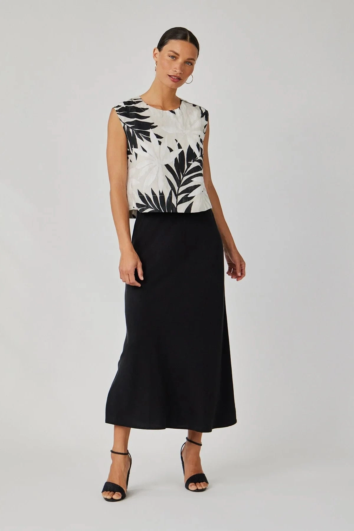 Relaxed Dress Boxy Button Back Top