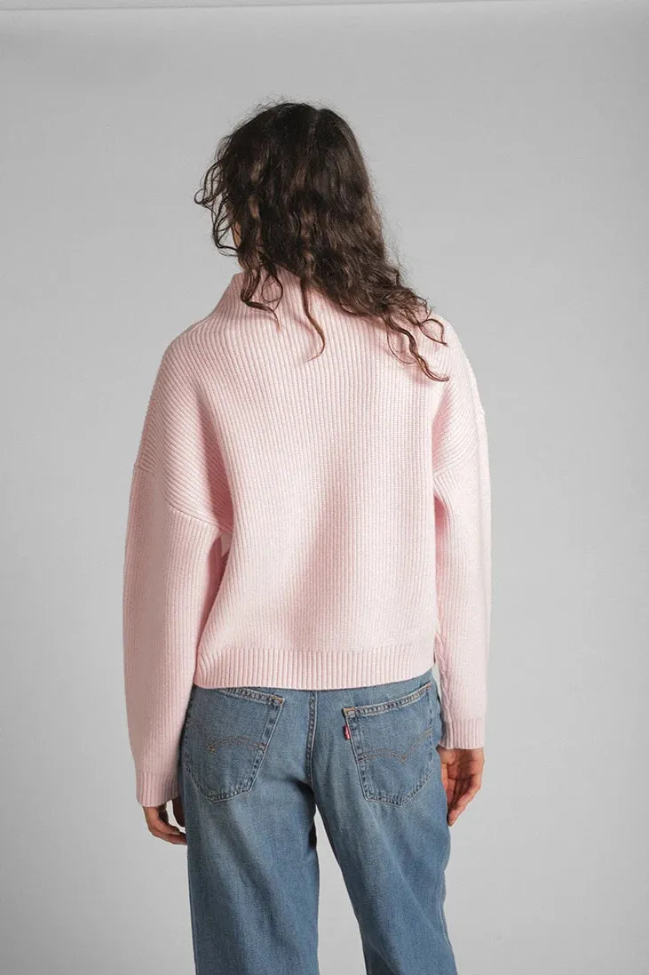 Winter-Ready Fashion Evolete Mockneck Sweater