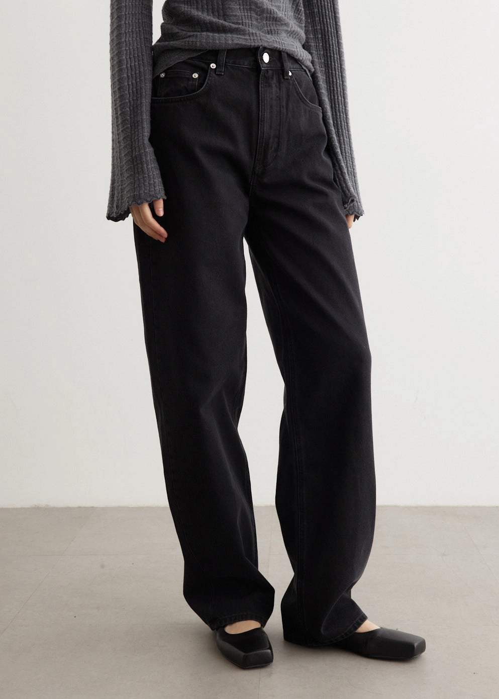 Style Essential Loose Fit Jeans