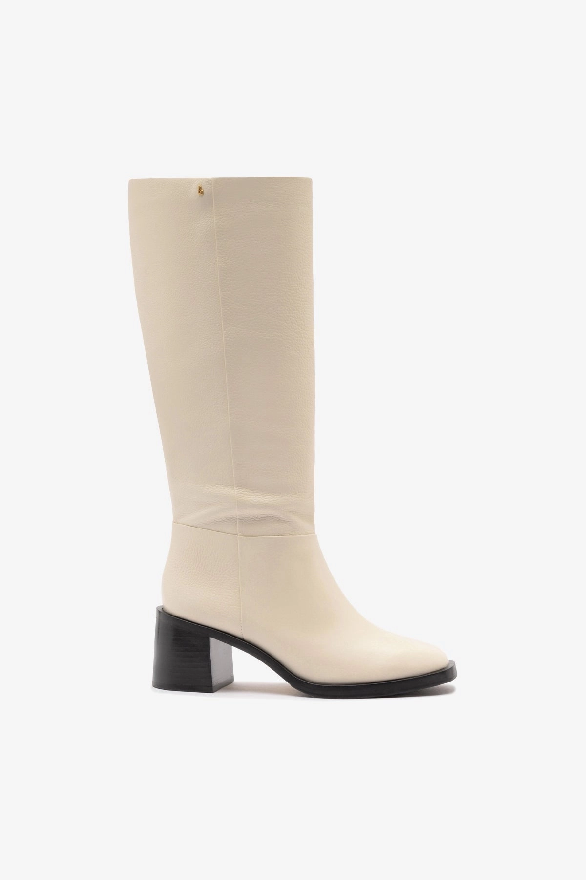 Ricky Boot In Ivory Leather Supportive Quick Dry Technology