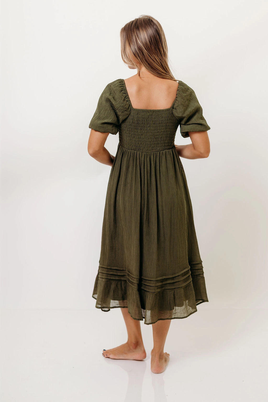 Soft touch evening dress Cute Glow Bronte Midi Dress in Calla Green