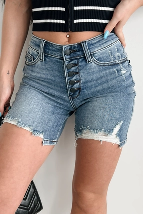 Tapered Leg Profile Everyday Classic Wear Comfy Bruce Mid Rise Distressed Judy Blue Shorts (Medium)