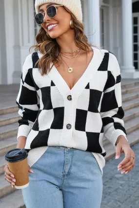 AbrasionResistant Surface HighDensityFoam BUFFALO PLAID BUTTON CLOSURE V NECK CARDIGAN