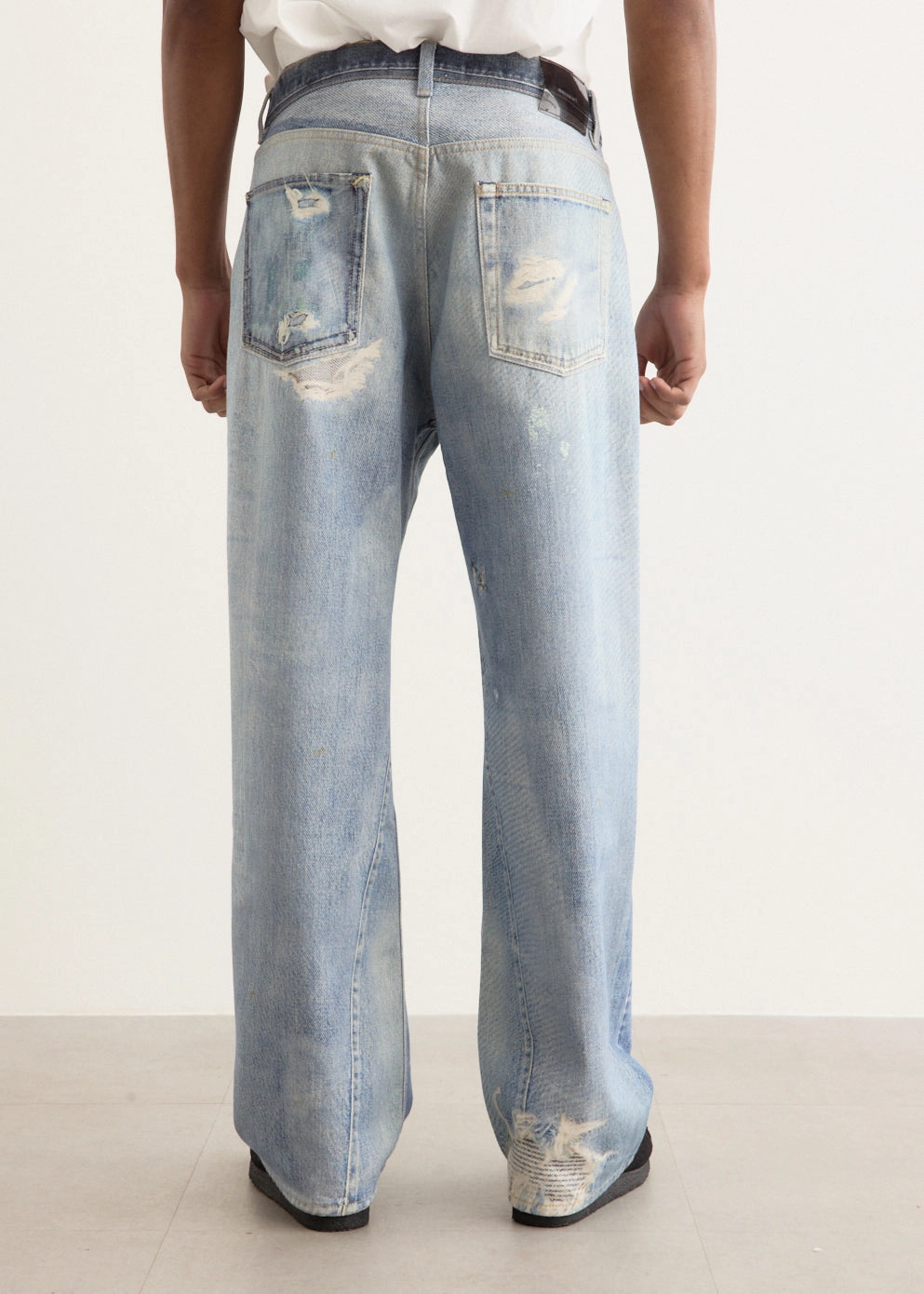 Go-To Style No Fade Look Third Cut Jeans