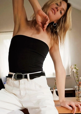 DropShoulderConstruction Carrie Tube Top - Black