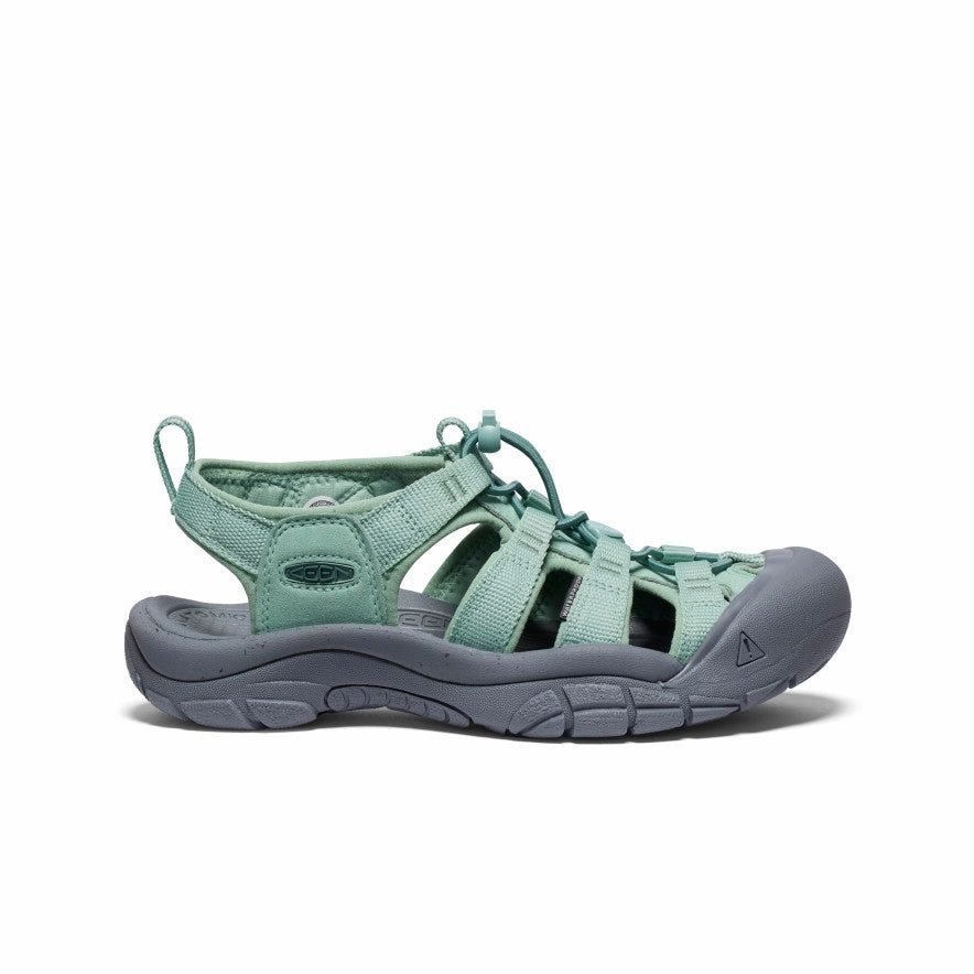 Women's Newport H2  |  Granite Green Holiday Time Chic Travel Shoes