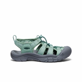 Women's Newport H2  |  Granite Green Holiday Time Chic Travel Shoes