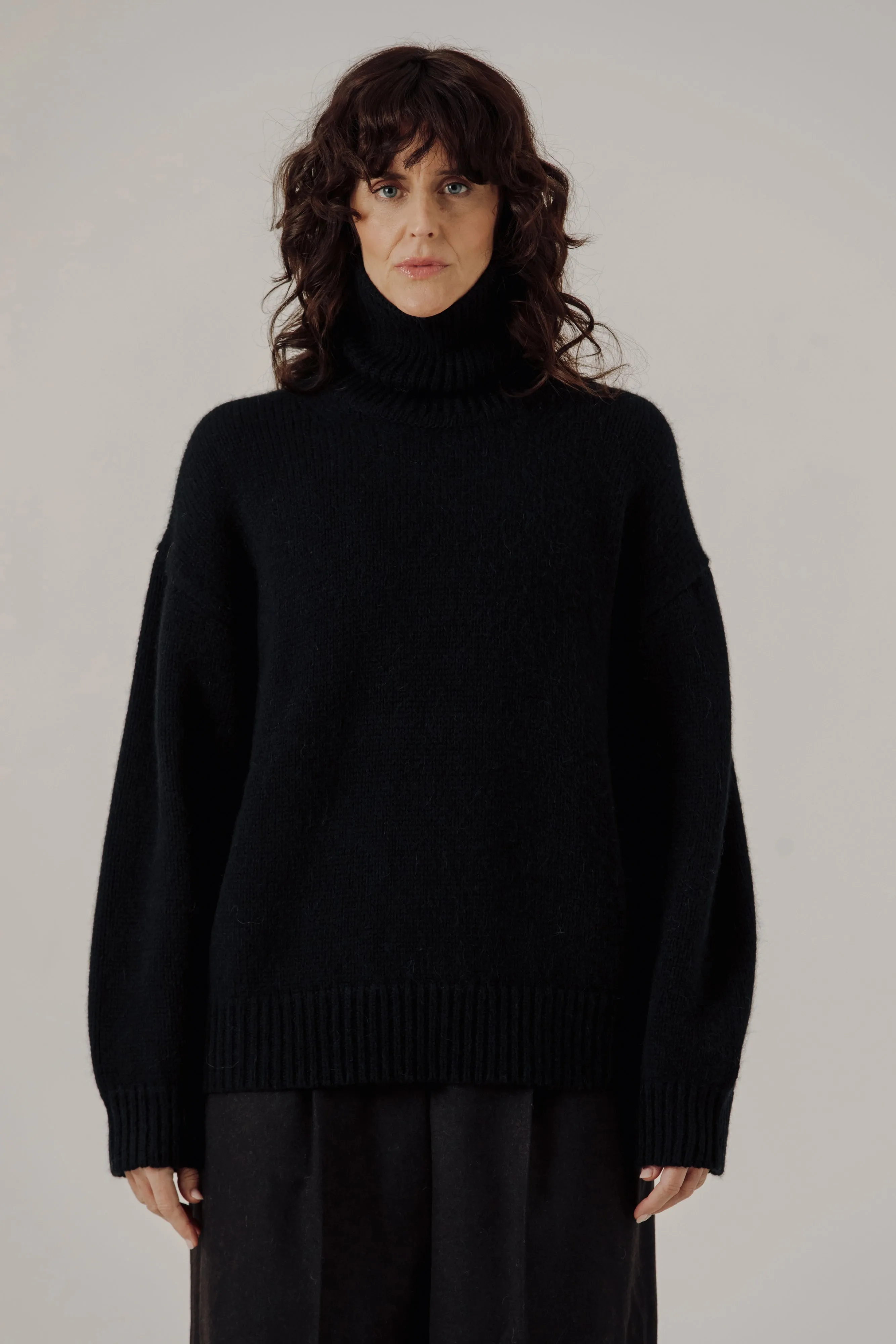 Alpaca Heritage Turtleneck Comfy Trend Chilly Comfort Look