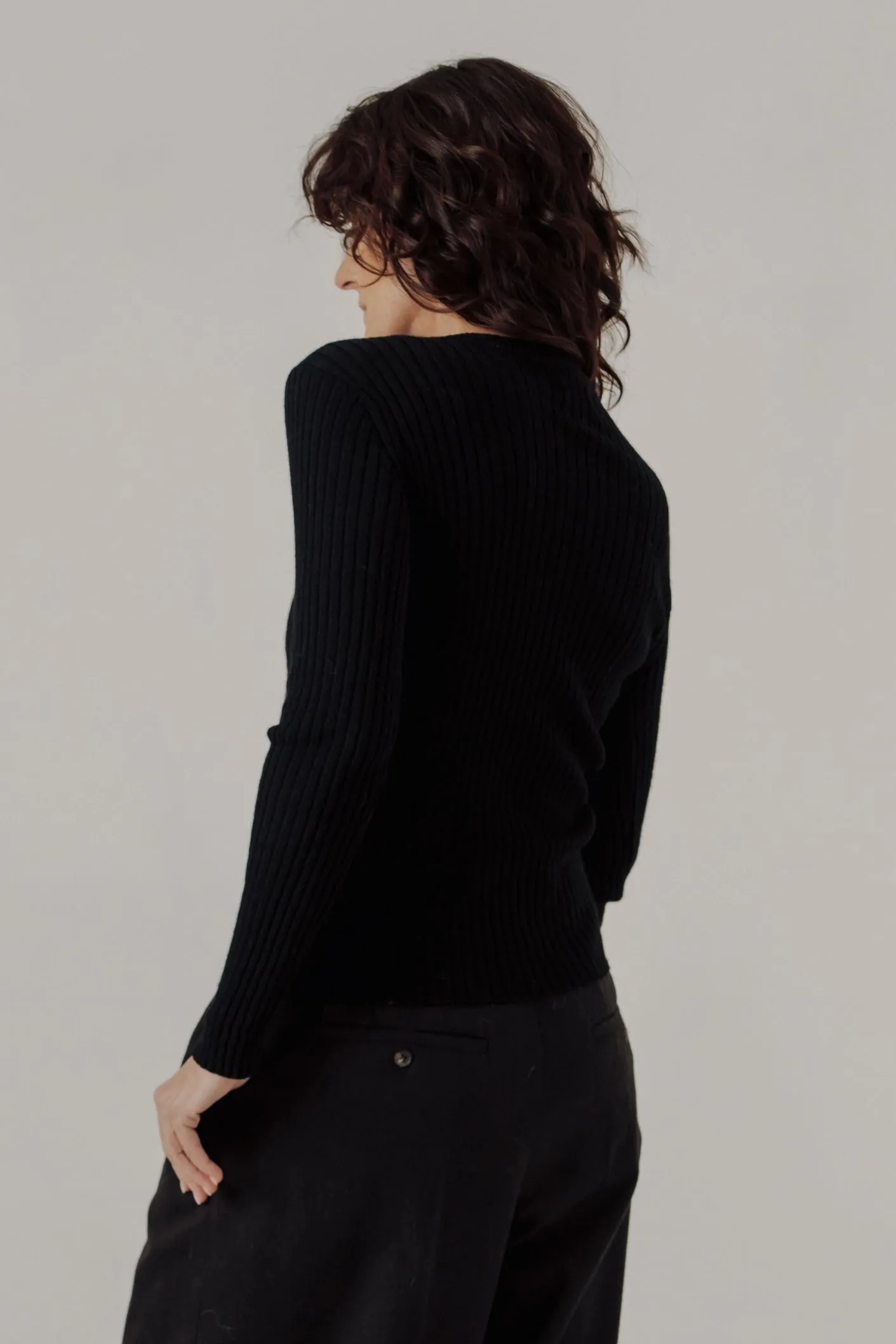Flexible Collar Opening Fine Knit Rib Top