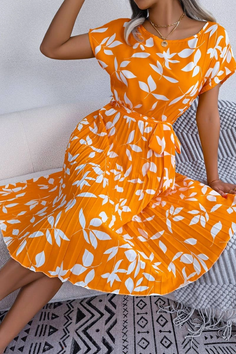 CASUAL LEAF SHORT SLEEVE BIG SWING PLEATED DRESS_CWDSD2526 Soft Gradient