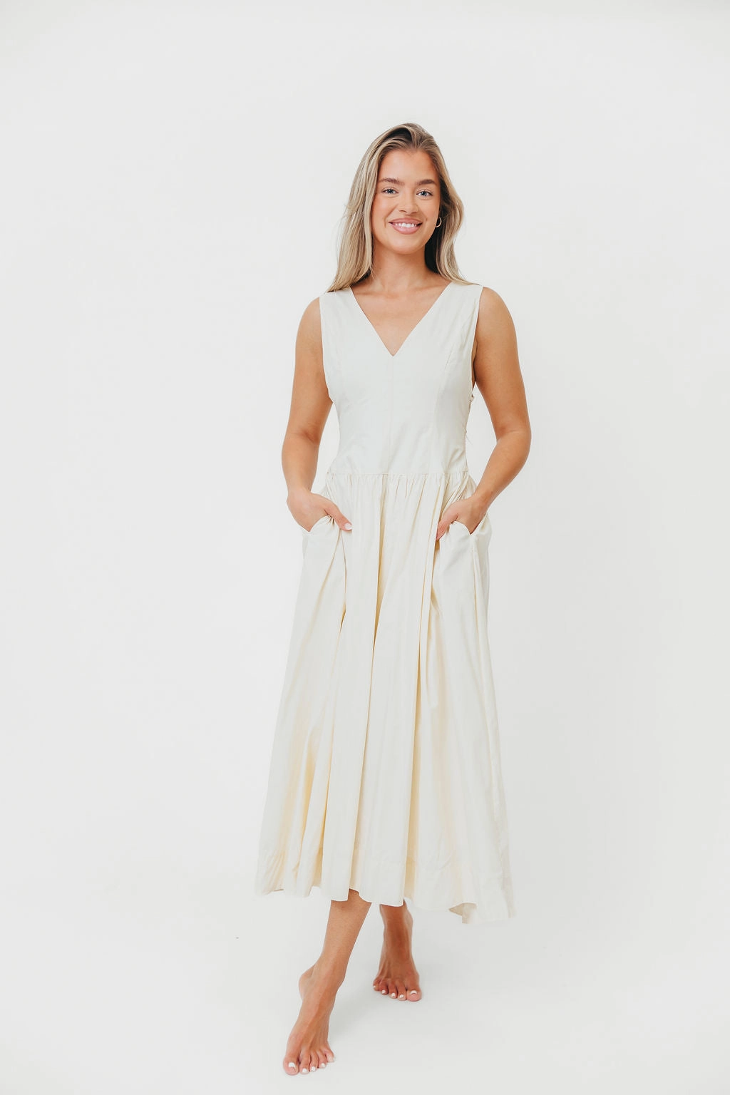 Modest Look Skin-friendly Cece 100% Cotton Bow Detail Woven Maxi Dress in Off-White