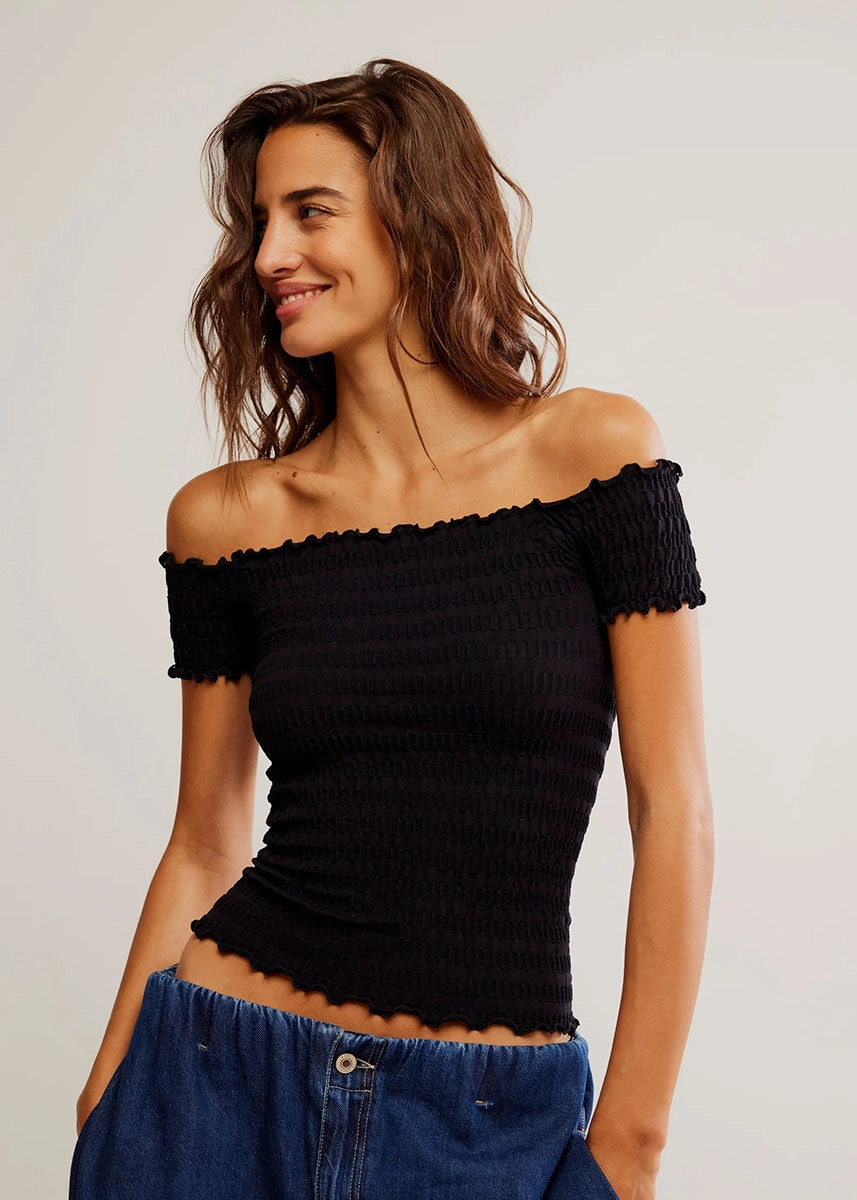 Pucker Up Seamless Tee - Black BreathableBackVents Non Irritating Label