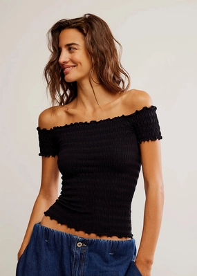 Pucker Up Seamless Tee - Black BreathableBackVents Non Irritating Label