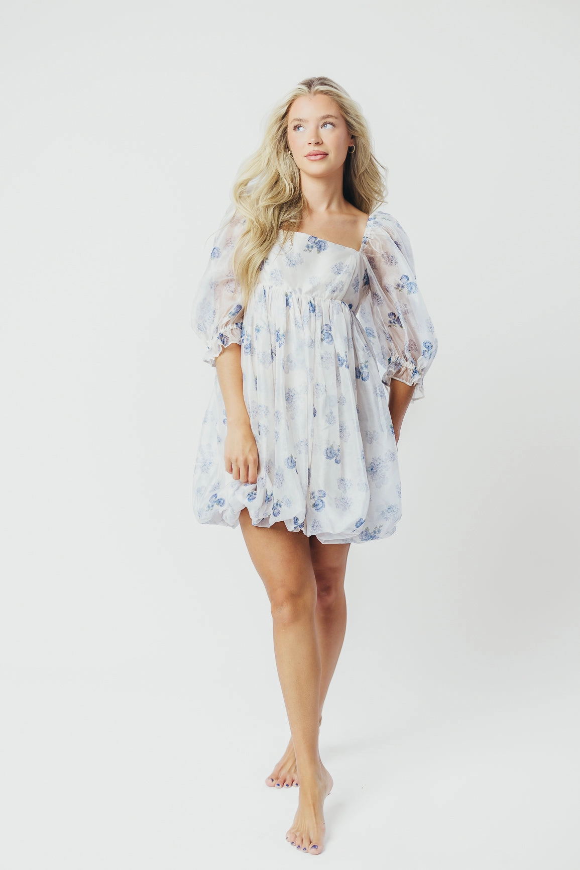 Contemporary Fit Refined Style Chase Bubble Hem Mini Dress in White/Periwinkle *Final-Sale*
