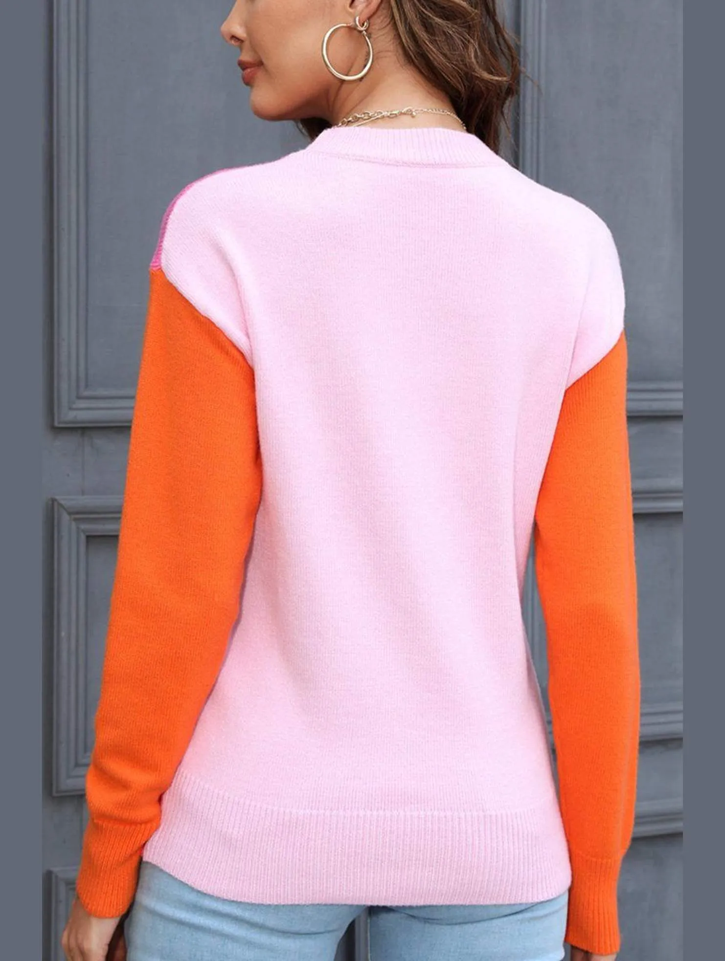 WOMEN COLORED SLEEVE ROUND NECK KNIT SWEATER Soft Breathable Smooth Seam Technology