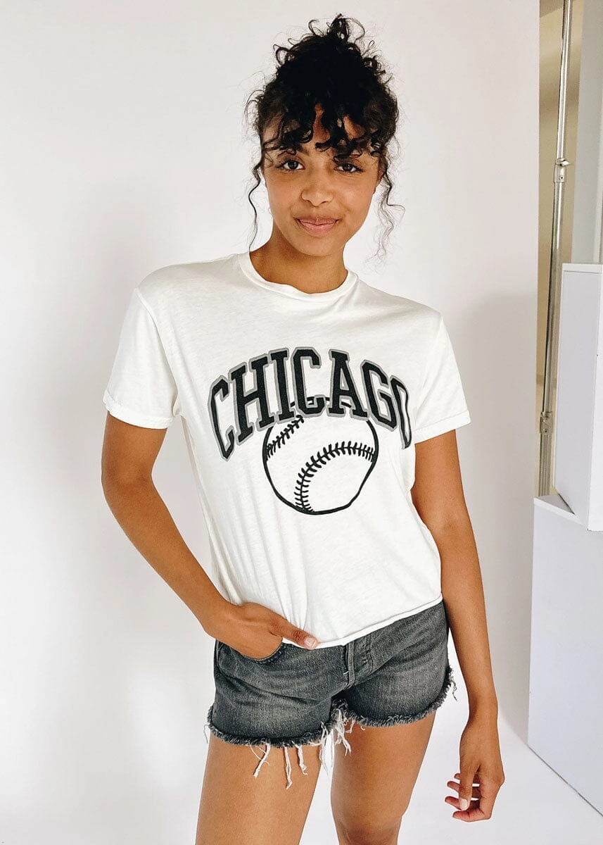 Chicago Baseball Vintage Crop T-Shirt - Black & White Combo Fashion Blouse Warm Layer
