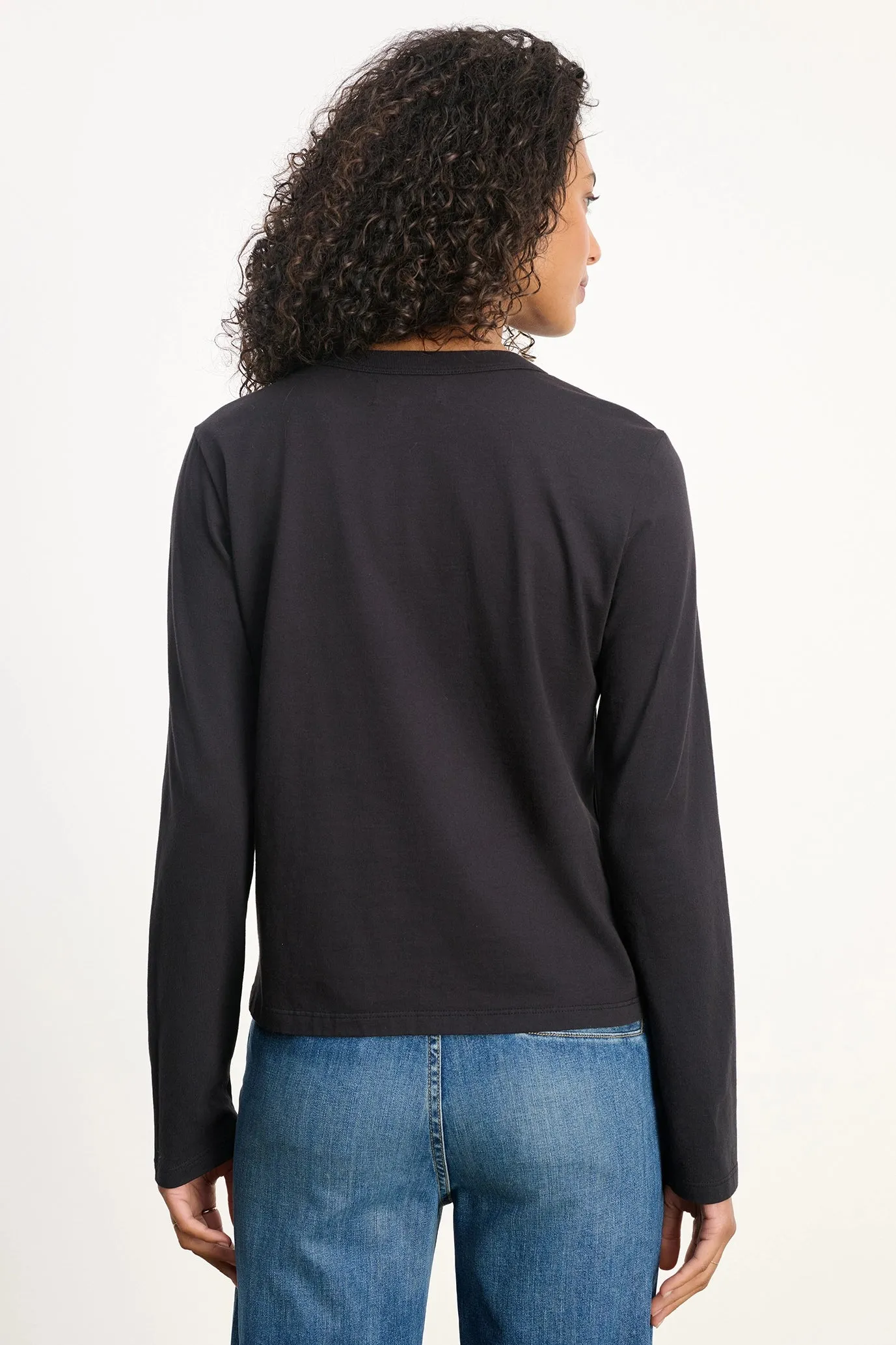 Good stretch Susanna Tee