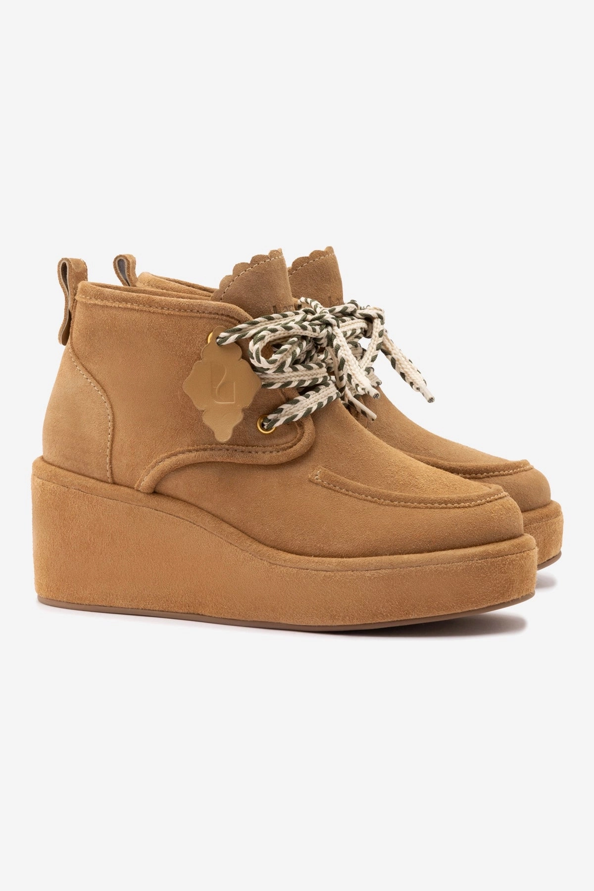 Running Chani Wedge In Peanut Suede