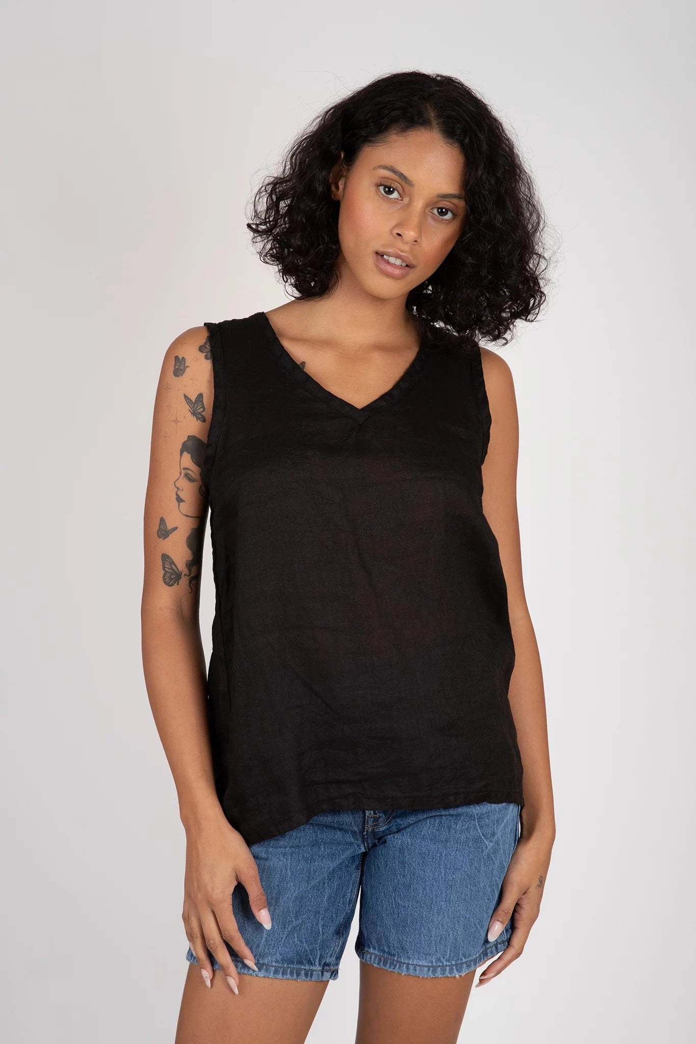 Contemporary Cut Isa