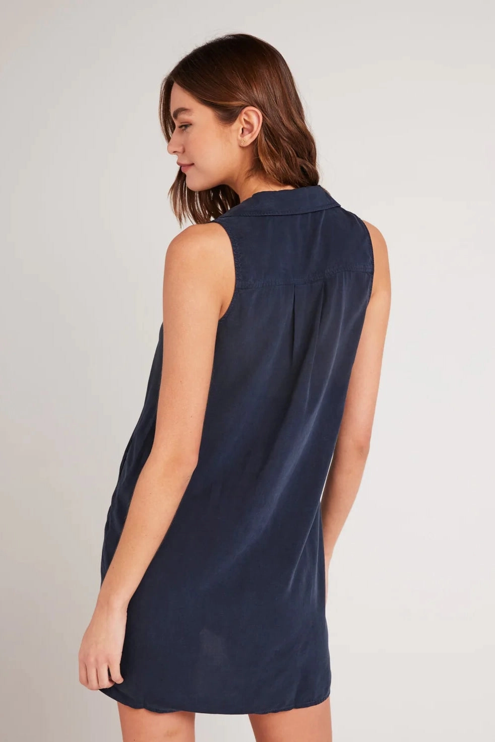 Fashion Essential Light Motion Ranae Sleeveless A-Line Dress