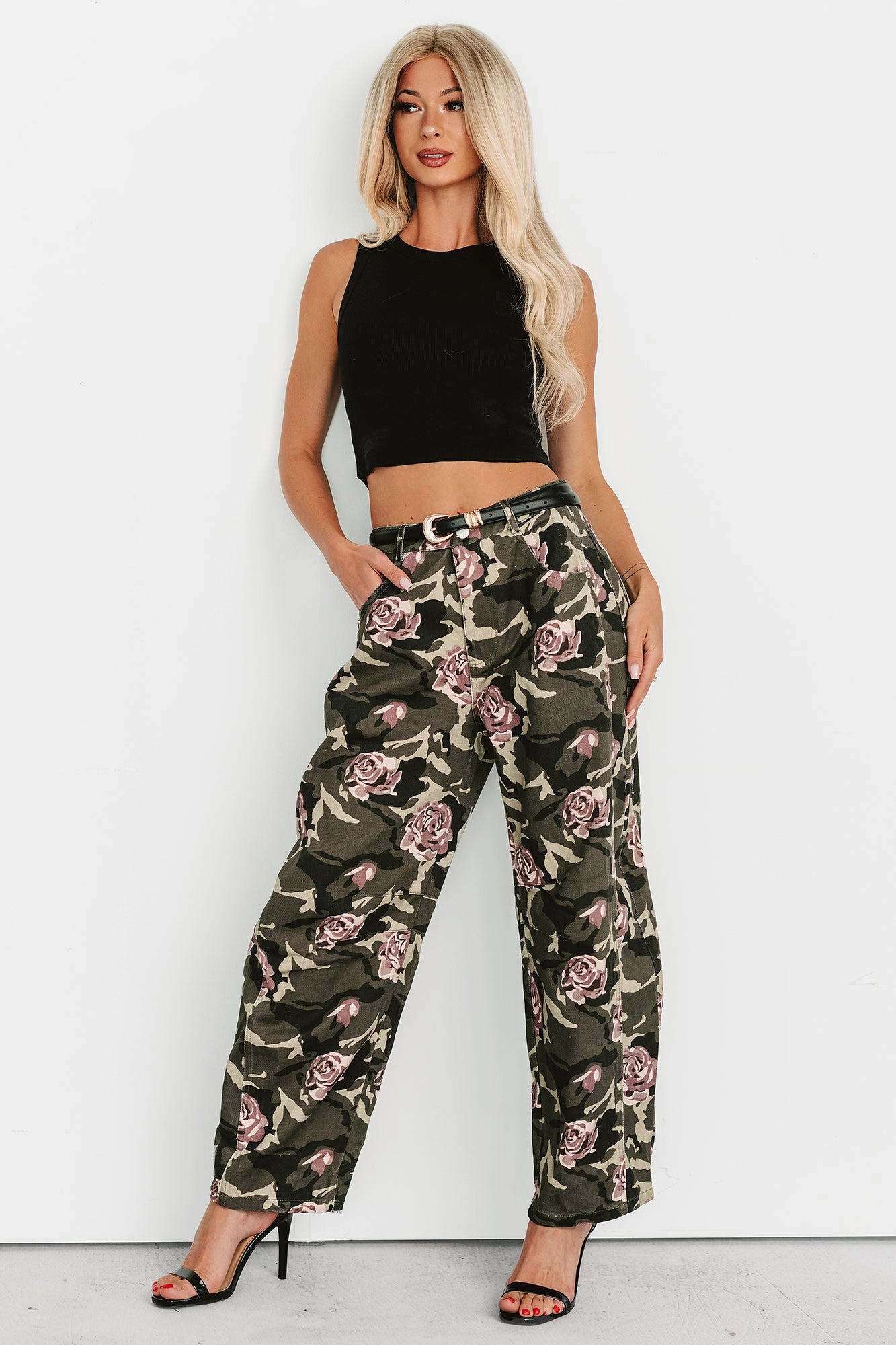 Smart Comfort Recycled Cotton Blend Cover Me In Roses Floral Barrel Jeans (Camo)