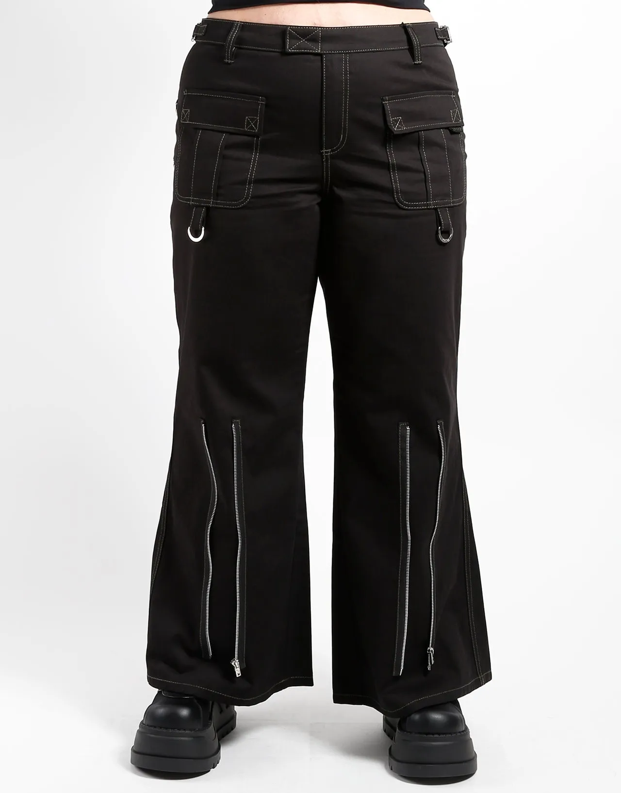 Lightweight insulation Simple Utility CURVE PEACE CARGO PANT BLACK