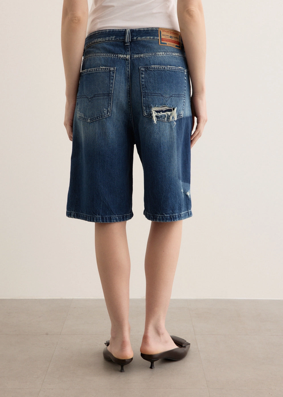 DE-SIRE-SHORT Short Pants Modern Fit