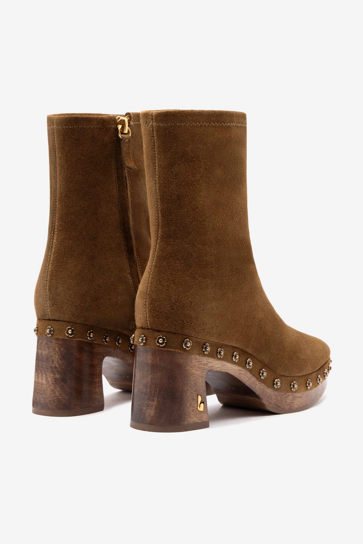 Shock Absorbing Functional Minimalist Dolly Low Wooden In Russet Suede