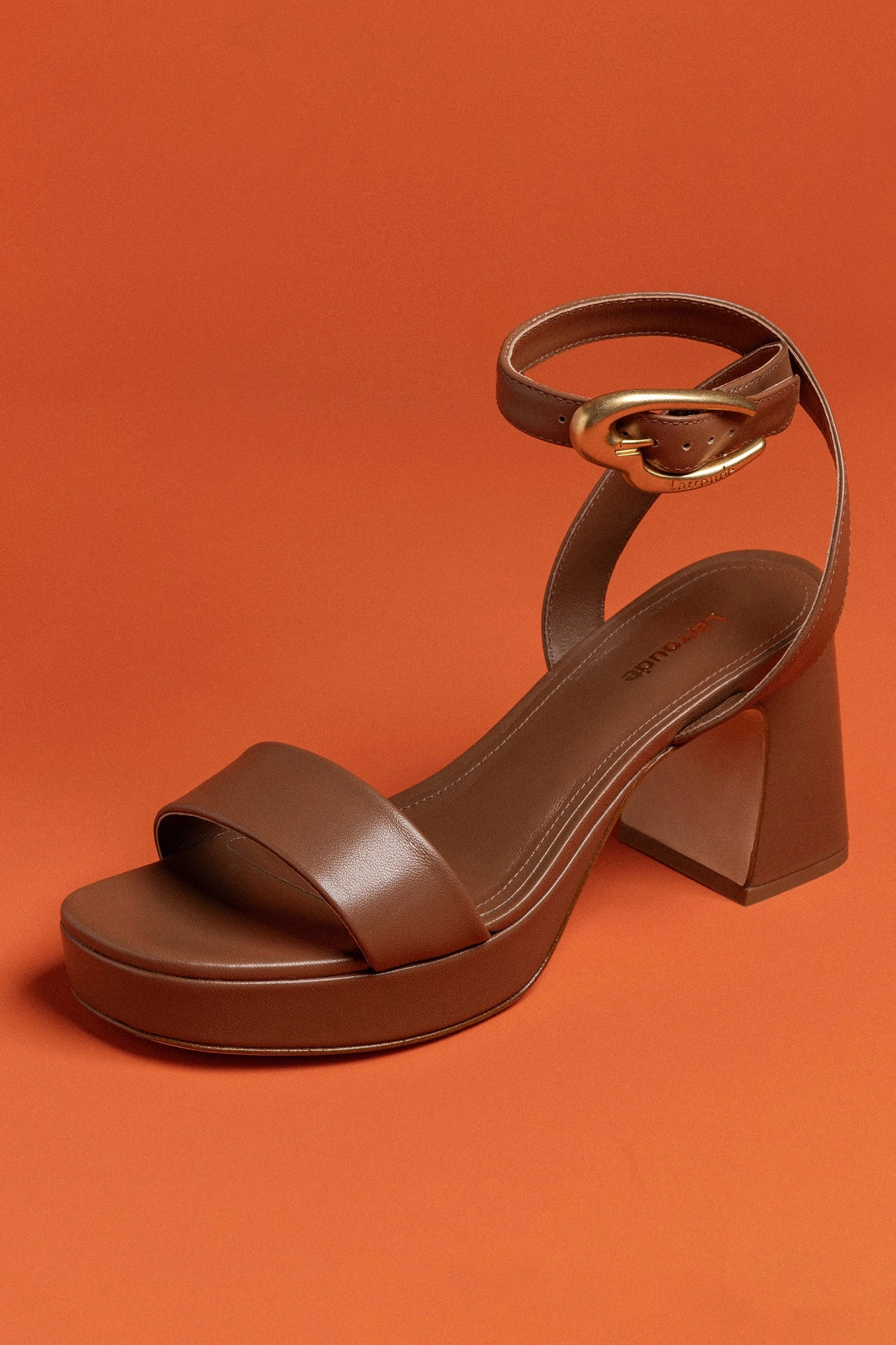 Dolly Verona Low Sandal In Caramel Leather Soft Edge