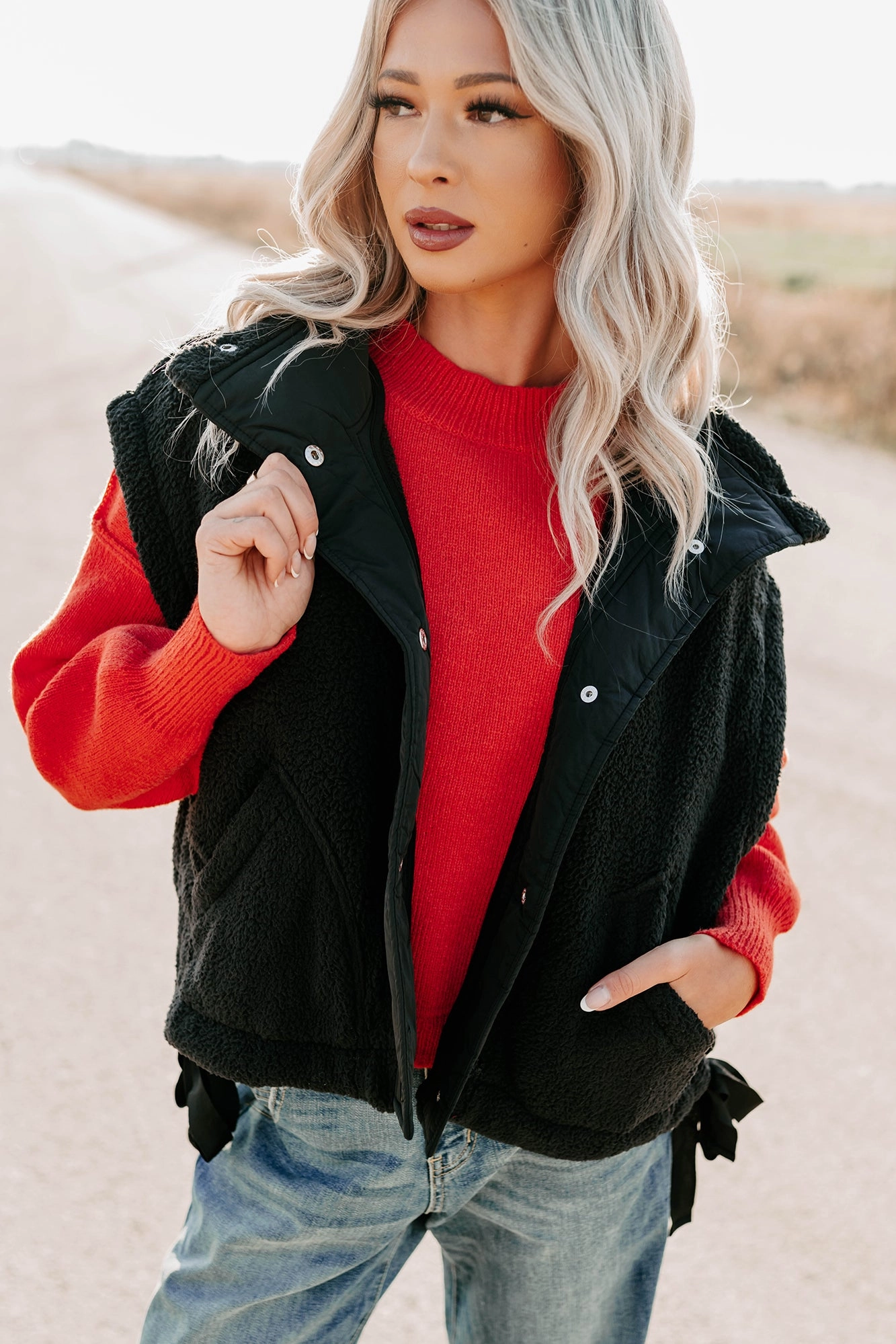 Stretch Fit Multi Layer Design Dream Ahead Fleece Side Tie Vest (Black)