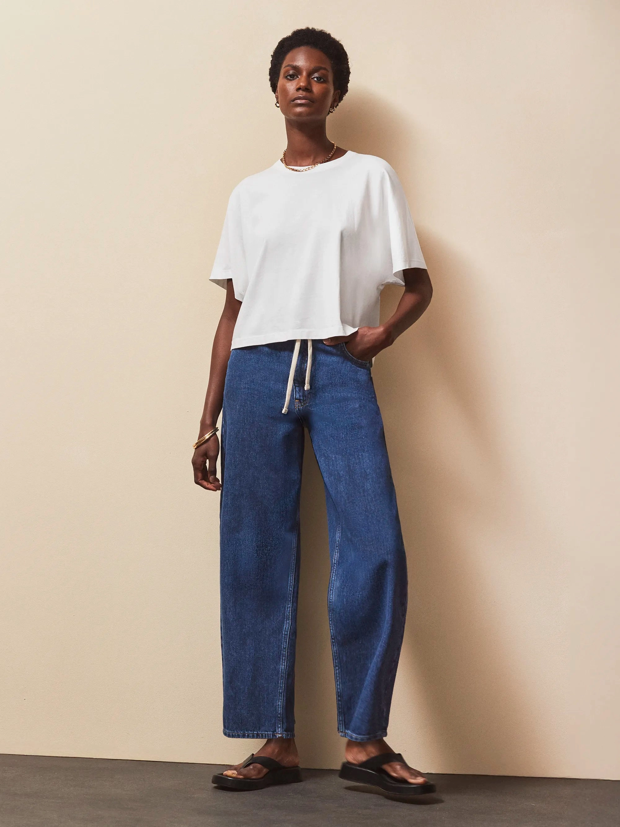 Fade Resistant Treatment Anti Slip Shoulder Padding White Ultimate Pure Cotton Cropped Tee